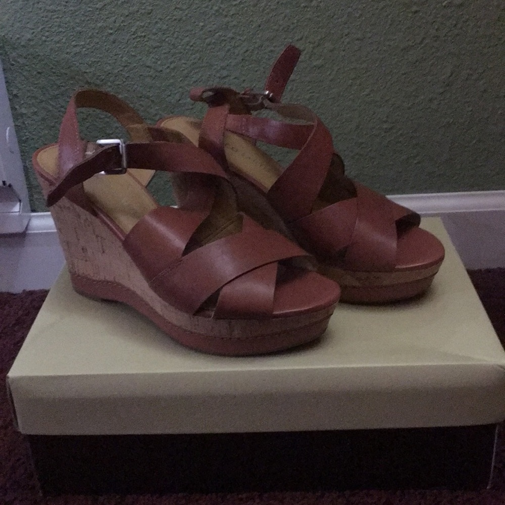 Women’s shiver platform 👡6.5